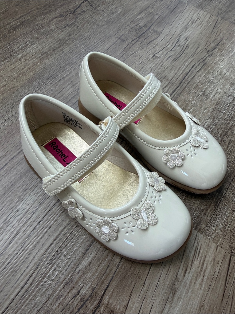 Rachel Cream Patent Mary Jane Dress Shoes with Glitter Flowers